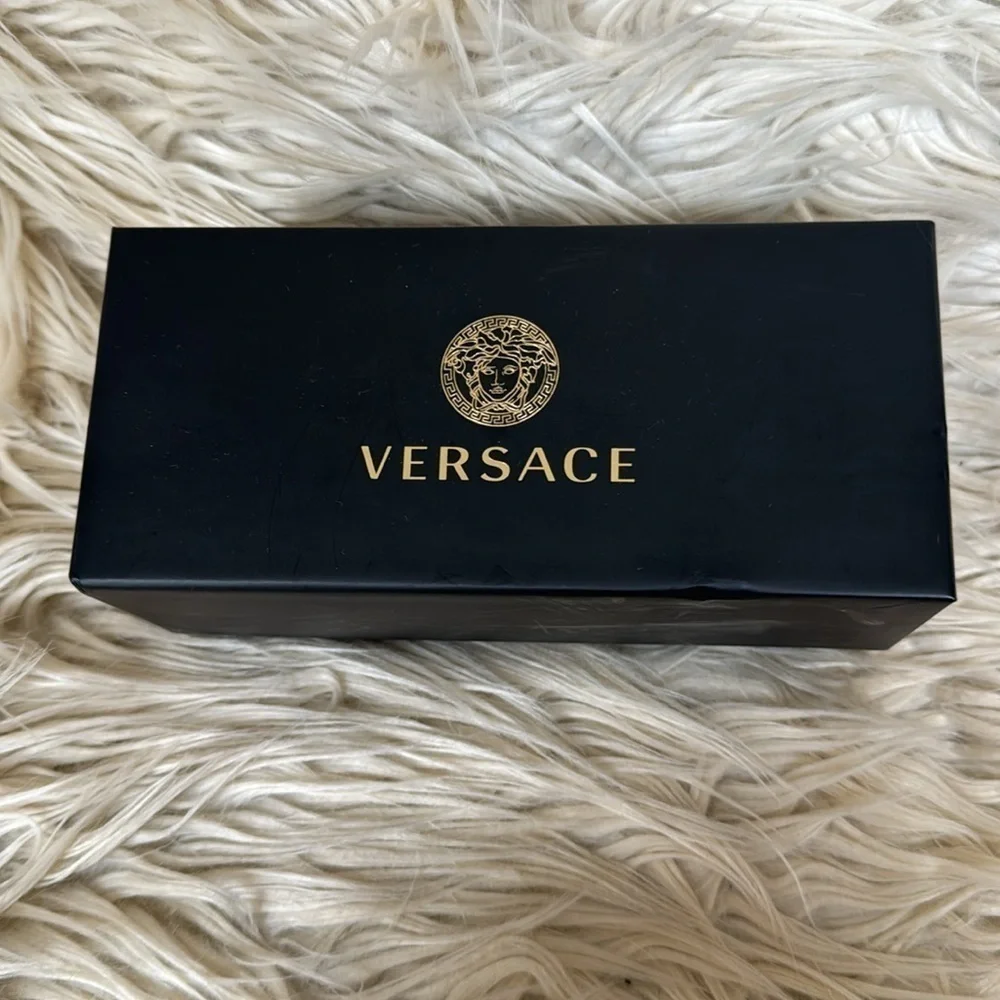 Brand new Versace Havana sunglasses - Picture 9 of 9